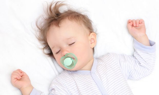 Μωρό και ύπνος: Μικρά κολπάκια και συμβουλές για όνειρα γλυκά