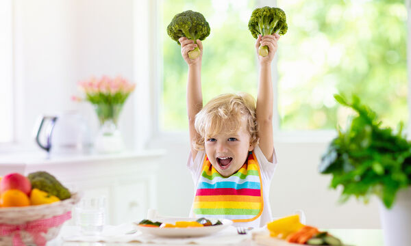 Διατροφή παιδιού 2-3 ετών: Τι μπορεί να τρώει σε αυτή την ηλικία;